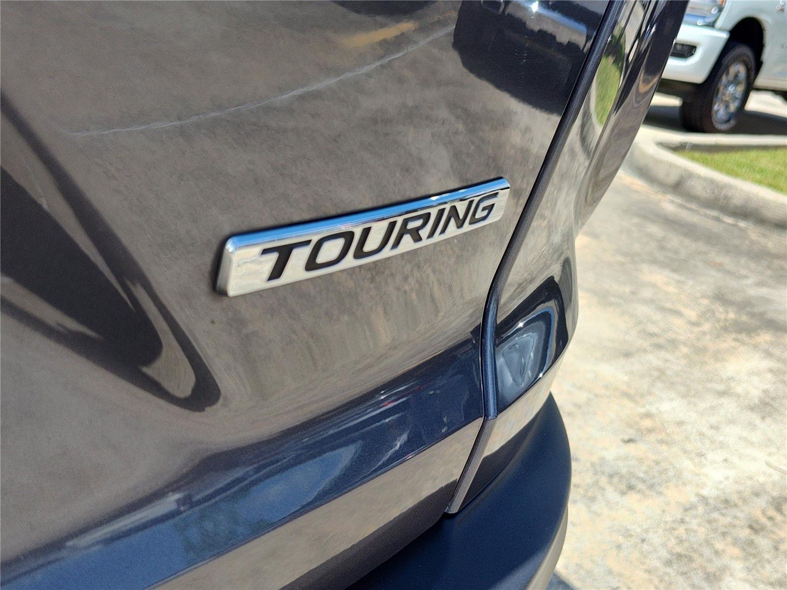 Used 2020 Modern Steel Metallic Honda Touring image 6