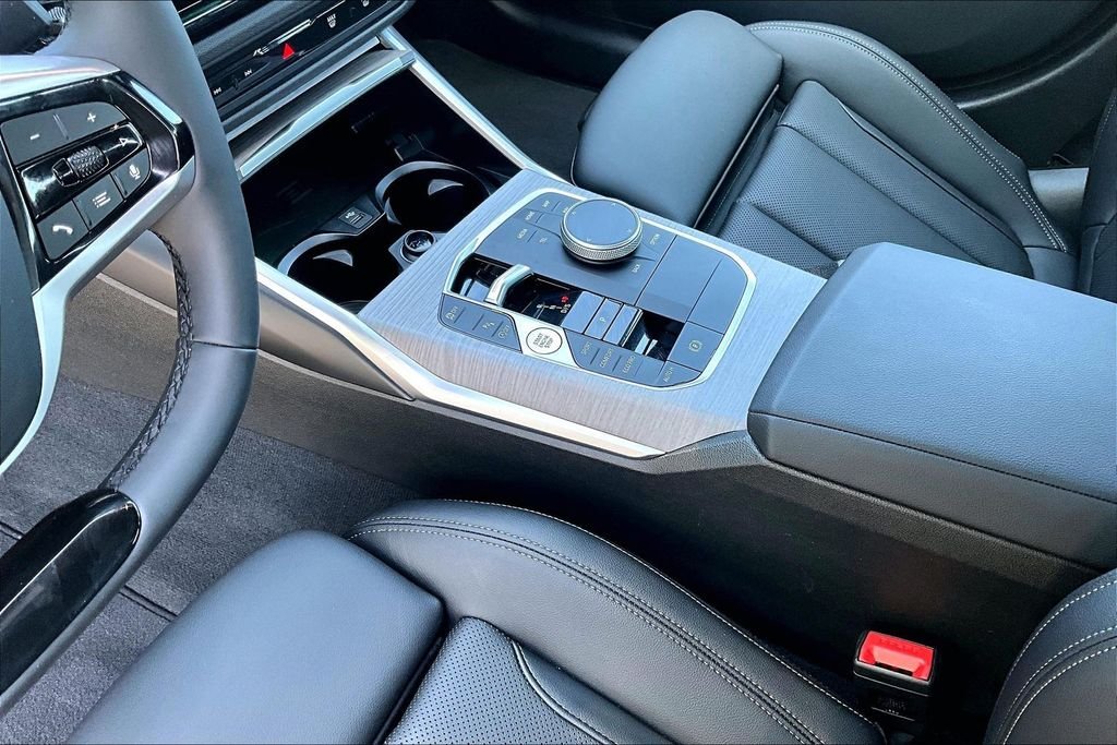 2026 BMW 3 Series 330i - Photo 13