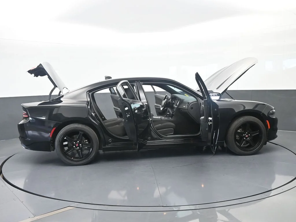 Used 2023 Pitch Black Clearcoat Dodge SXT image 65