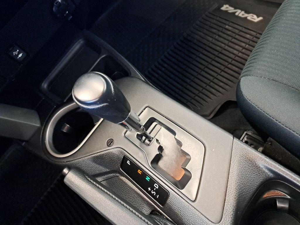 Used 2018 Gray Toyota LE image 25
