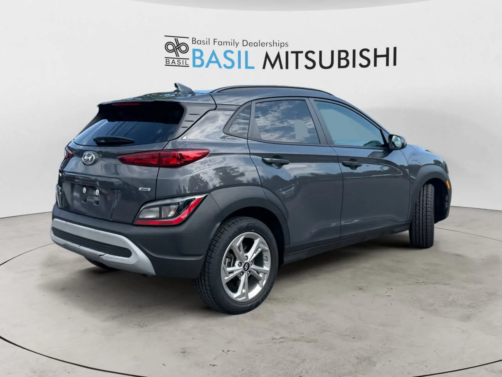 Used 2023 Ecotronic Gray Hyundai SEL image 5