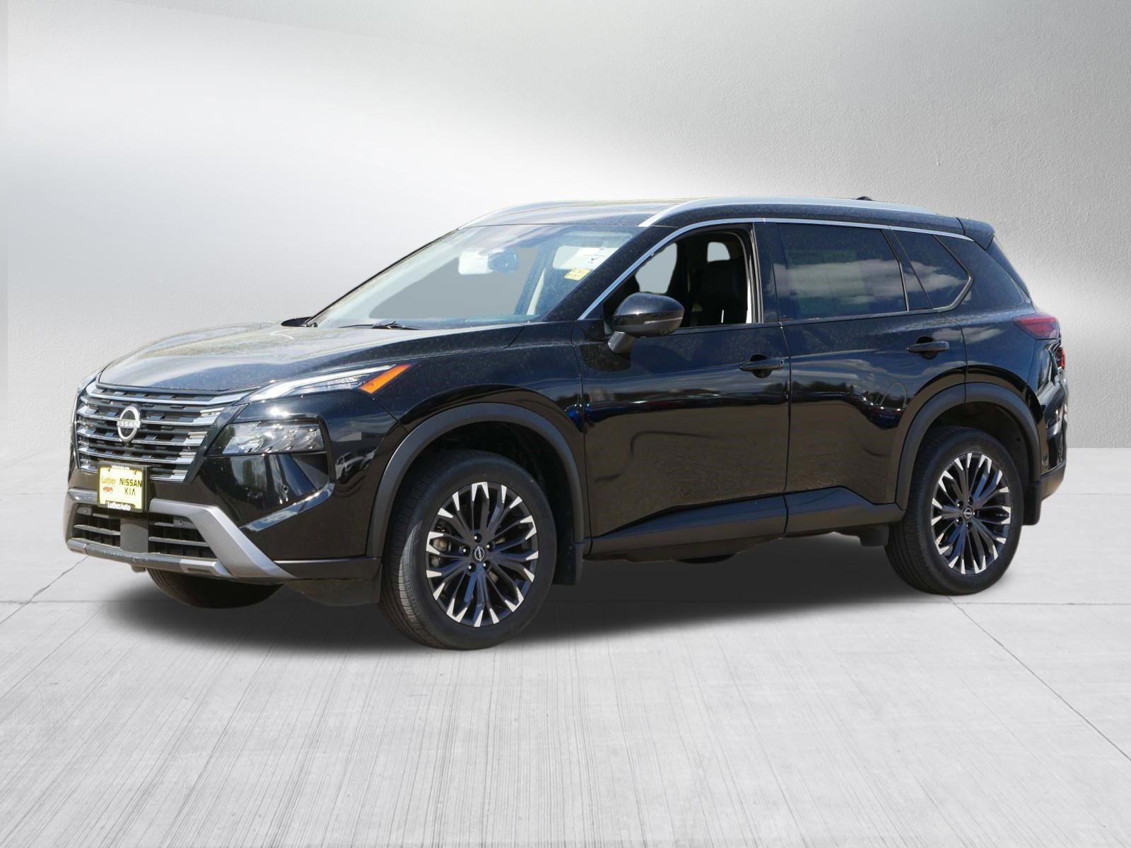 Certified Used 2025 Super Black Nissan SL image 3