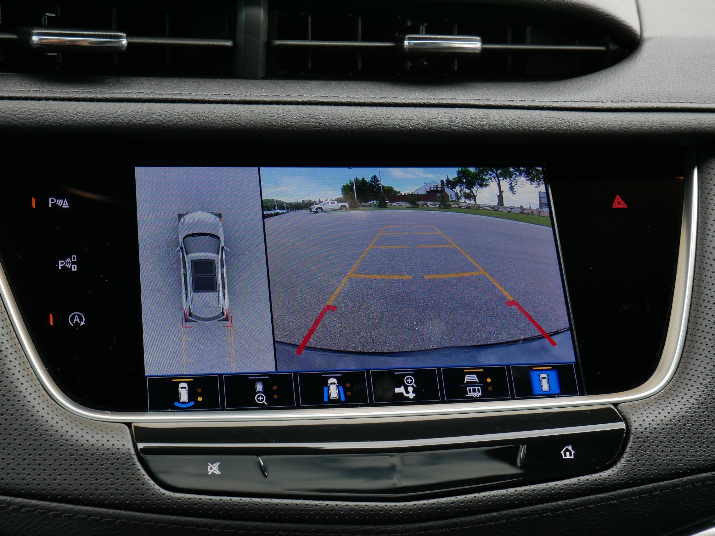 Used 2023 Wilder Metallic Cadillac Sport image 27