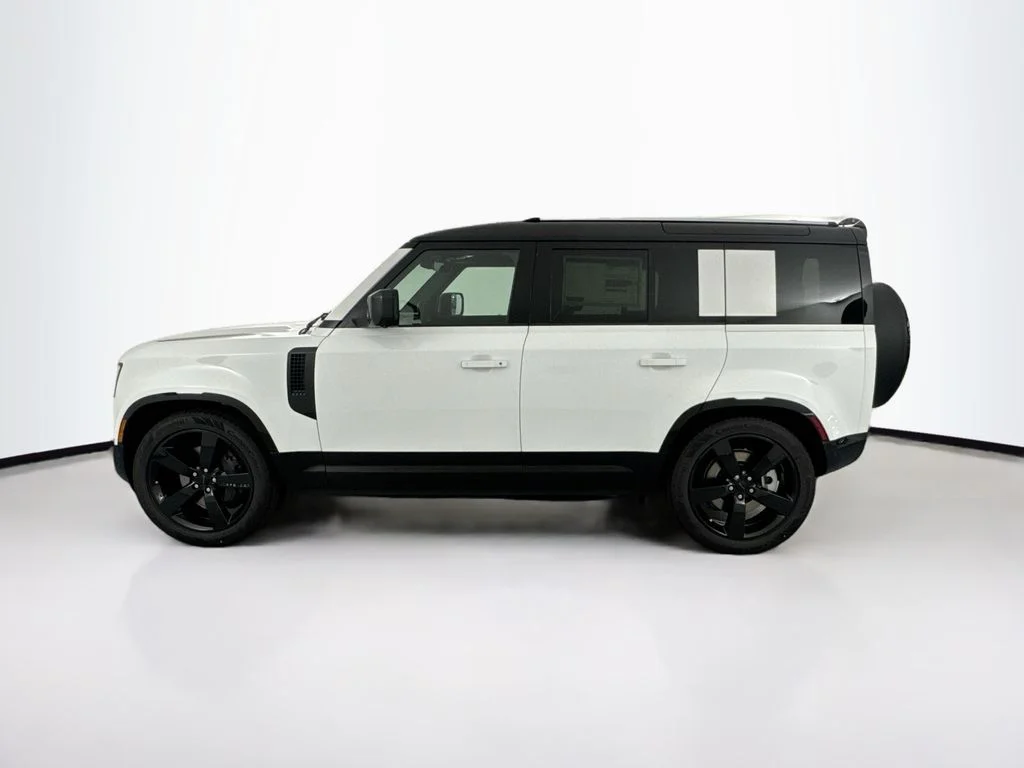 New 2026 Fuji White Land Rover X-Dynamic SE image 8