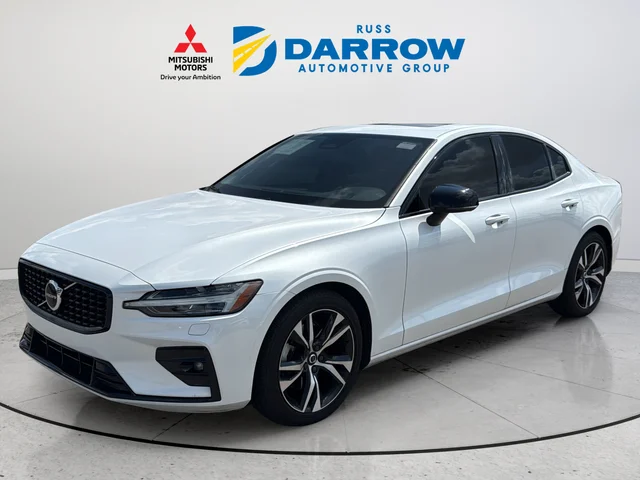 2023 Volvo S60 B5 Core Dark Theme
