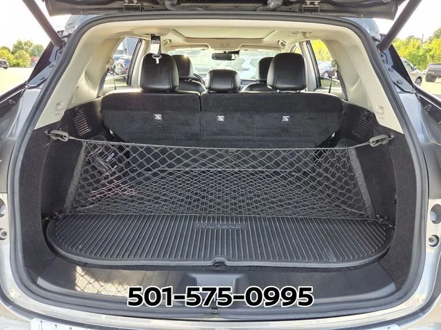 Used 2022 Gray Nissan Platinum image 16