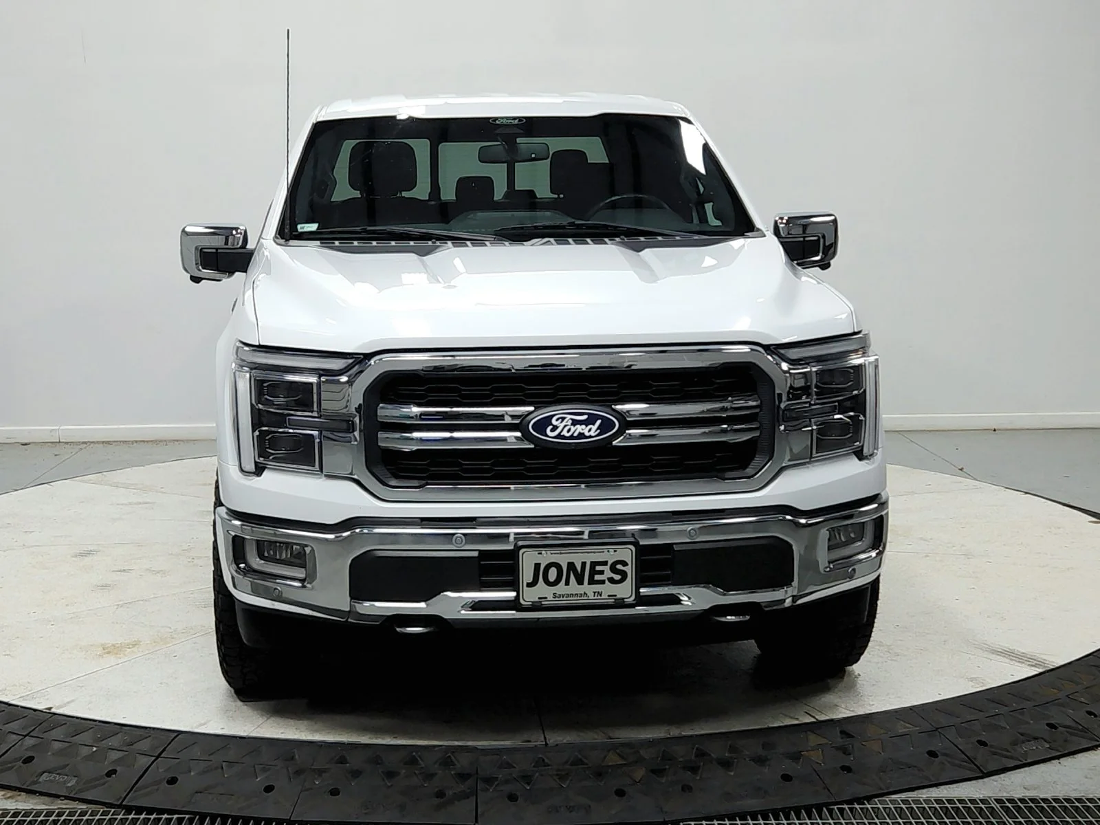 Used 2024 White Ford Lariat image 3