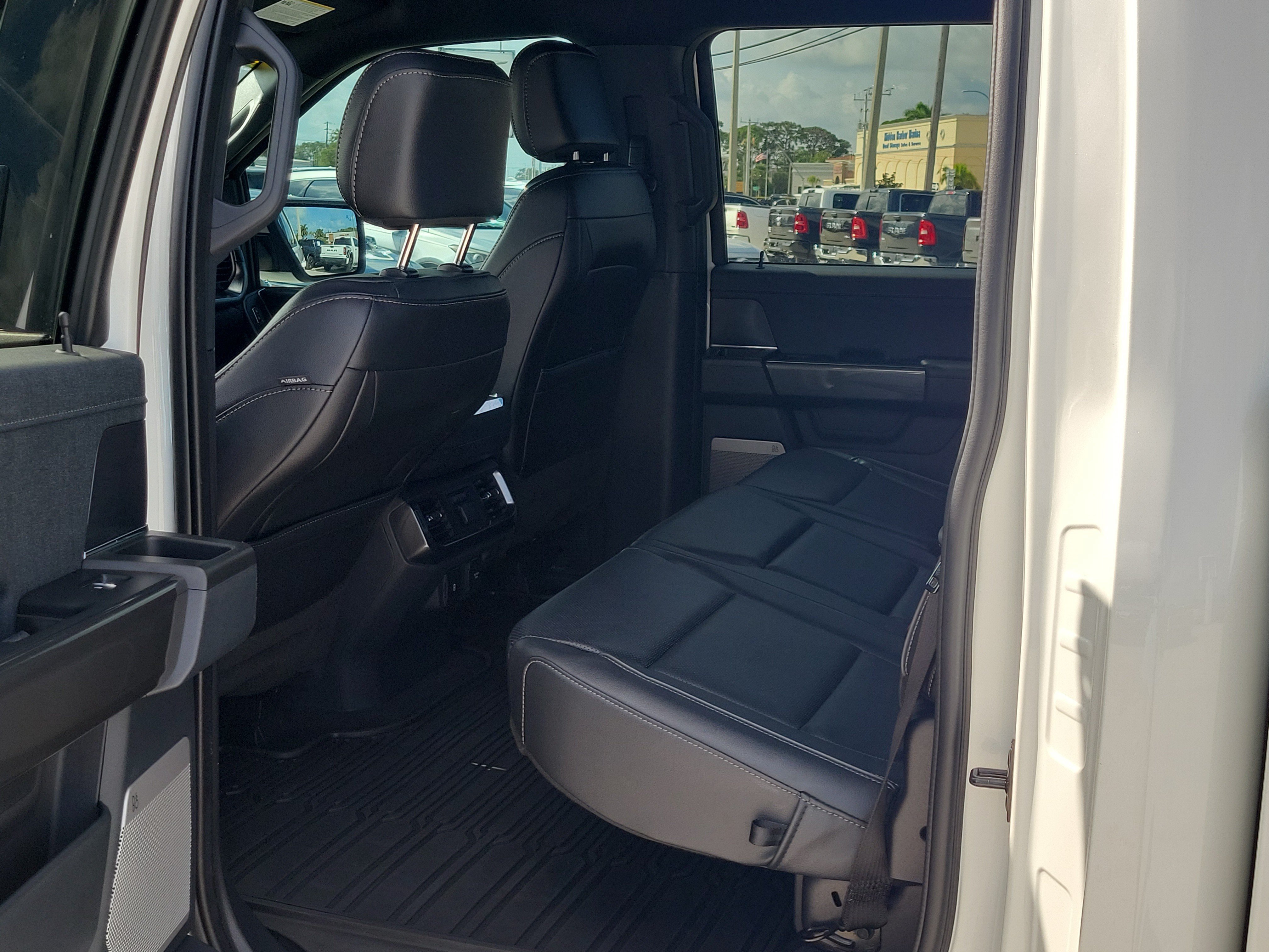 Used 2023 White Metallic Ford LARIAT image 14