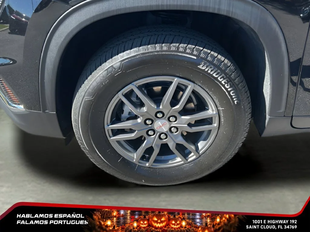 Used 2025 Ebony Twilight Metallic GMC Elevation image 10