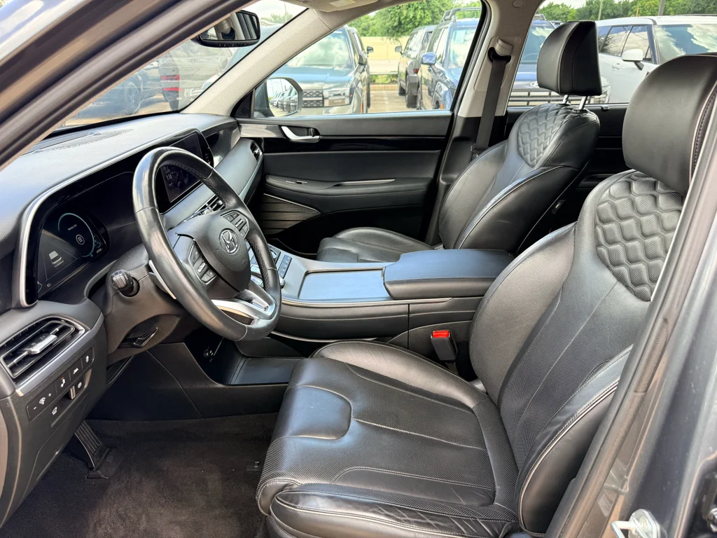 Used 2022 Steel Graphite Hyundai Limited image 11