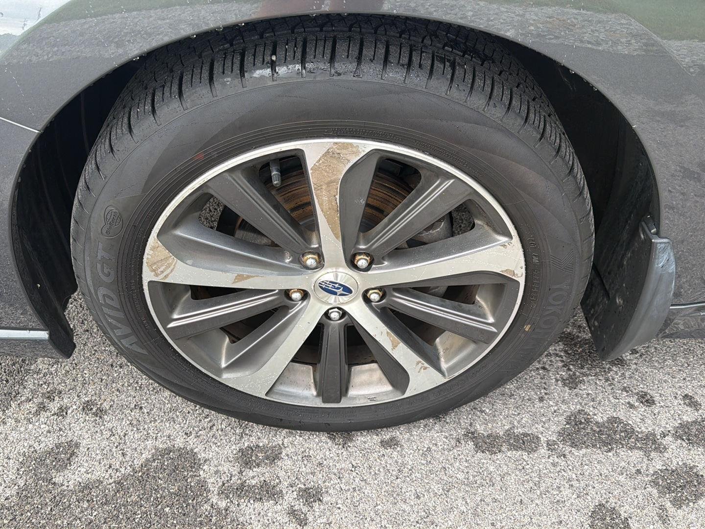 Used 2019 Magnetite Gray Metallic Subaru Limited image 9