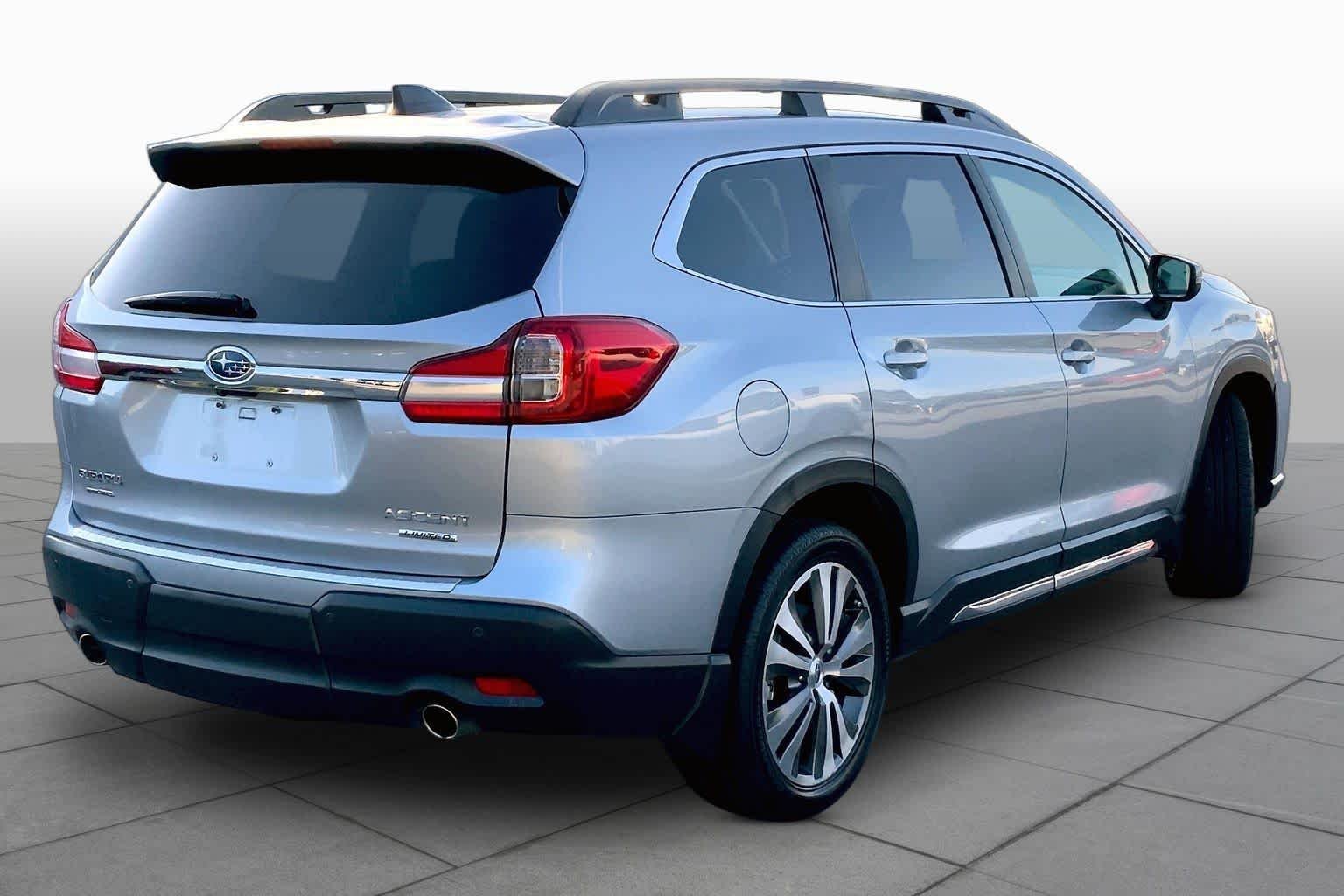Used 2021 Ice Silver Metallic Subaru Limited image 12