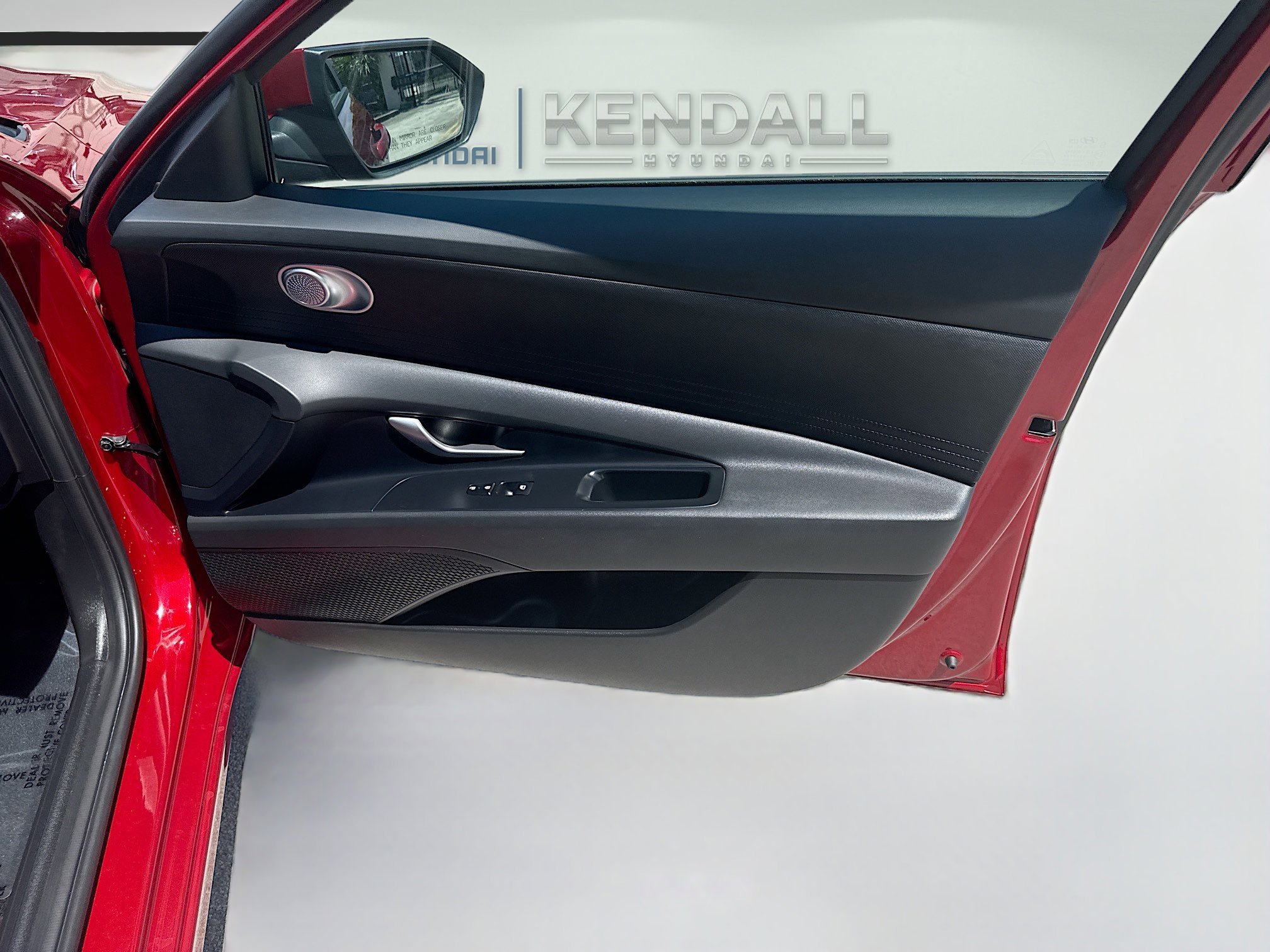 2025 Hyundai Elantra SE - Photo 30
