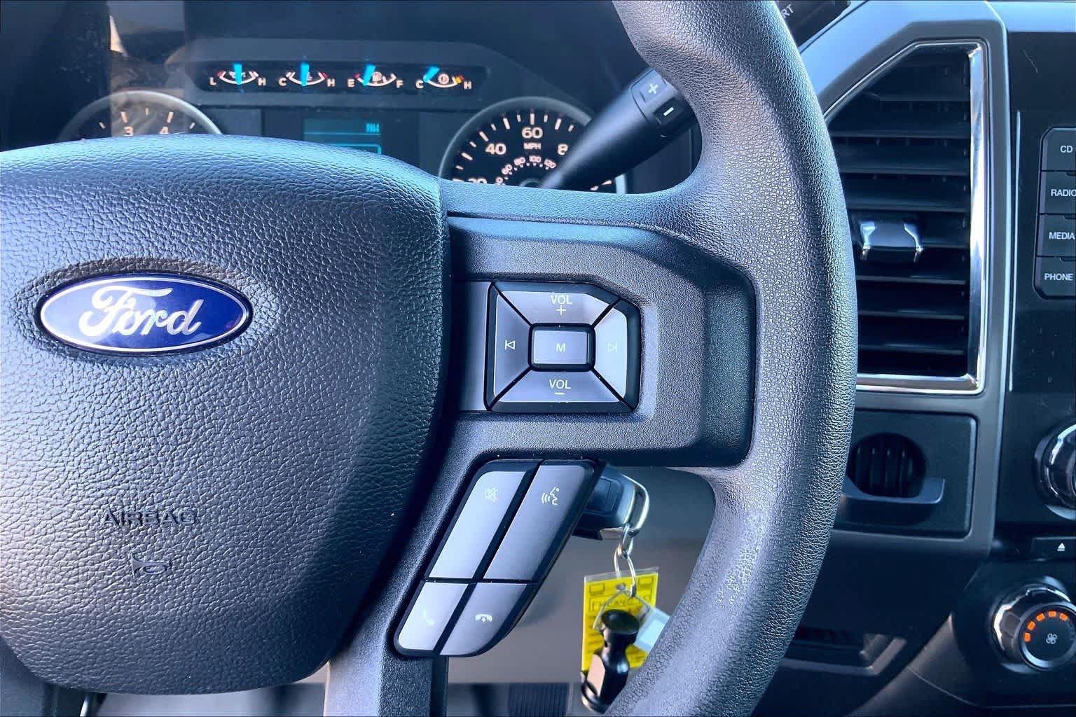 Used 2015 Oxford White Ford XLT image 24