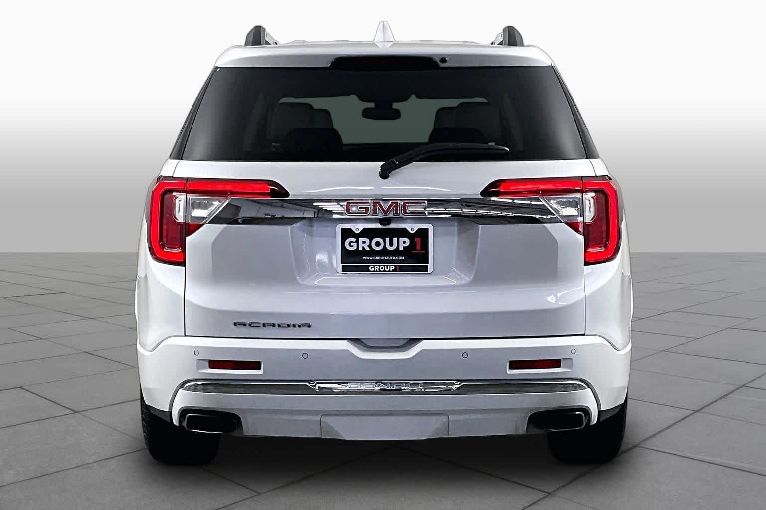 2023 GMC Acadia Denali - Photo 9