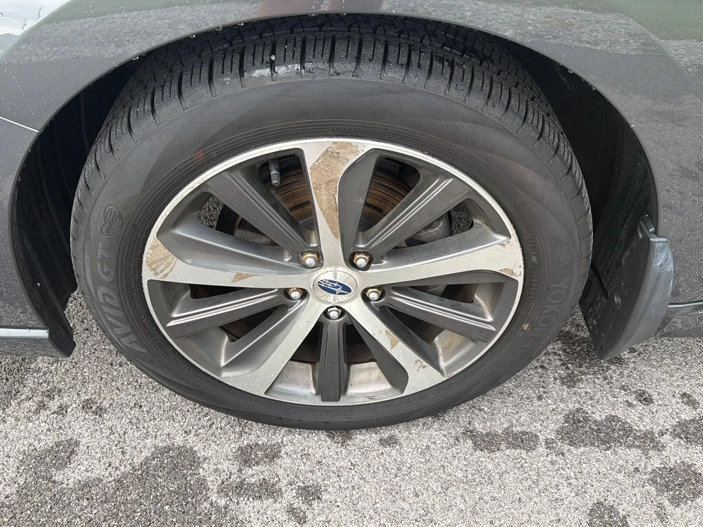 Used 2019 Magnetite Gray Metallic Subaru Limited image 9