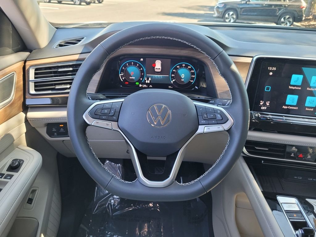 New 2026 White/off-white Volkswagen 2.0T SE w/Technology image 17