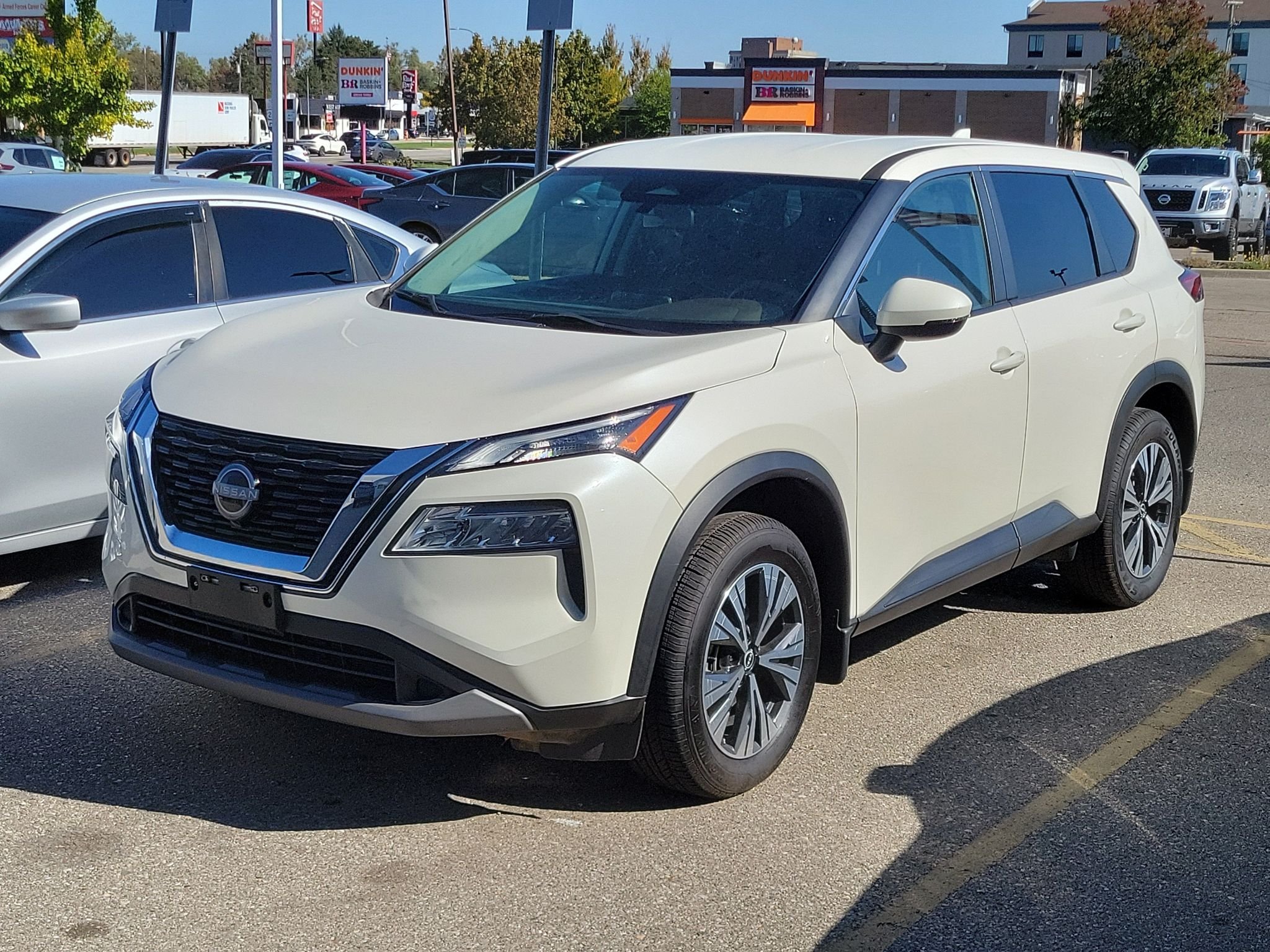 Used 2023 Pearl White Tricoat Nissan SV image 2