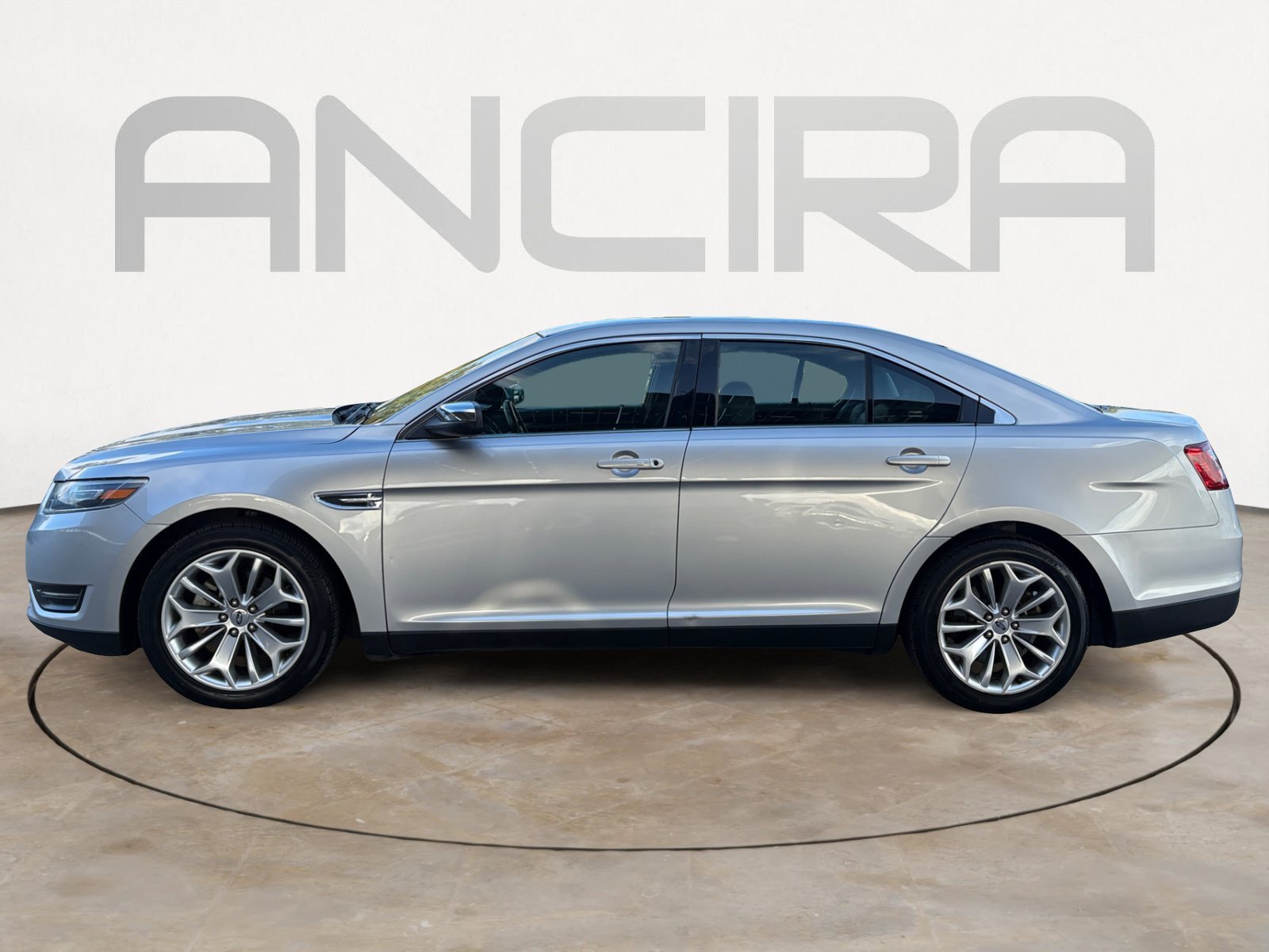 Used 2018 Ingot Silver Ford Limited image 7