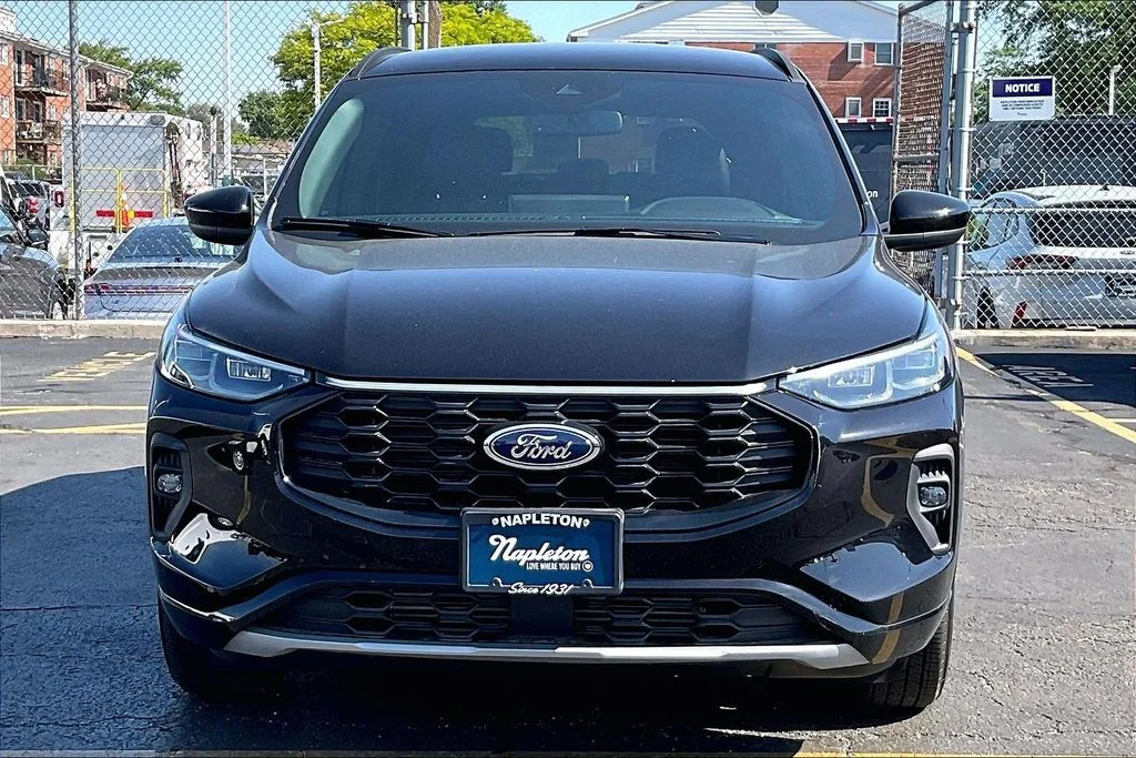 New 2026 Agate Black Metallic Ford ST-Line Elite image 2
