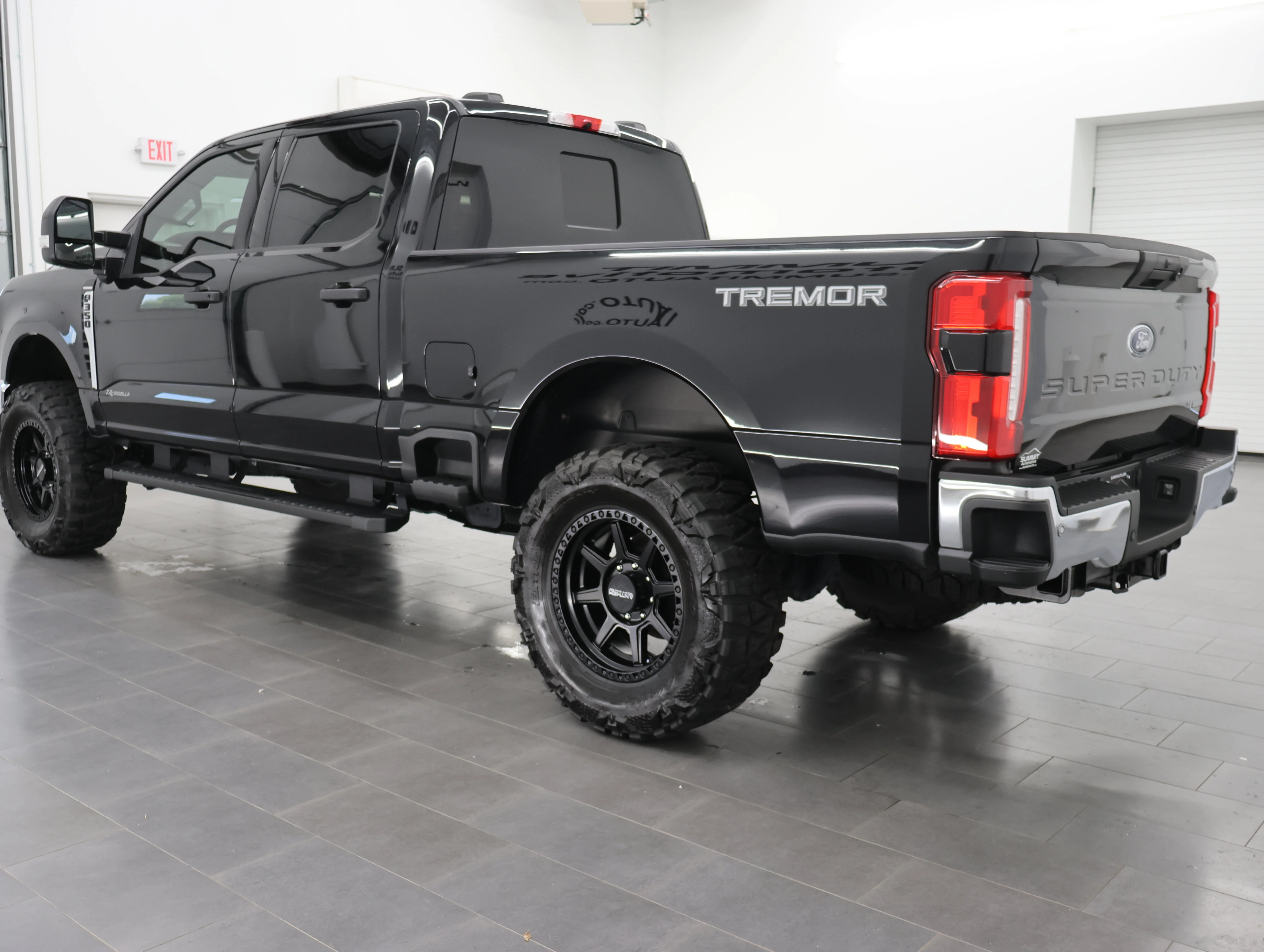 2025 Ford F-350 Super Duty XLT - Photo 6