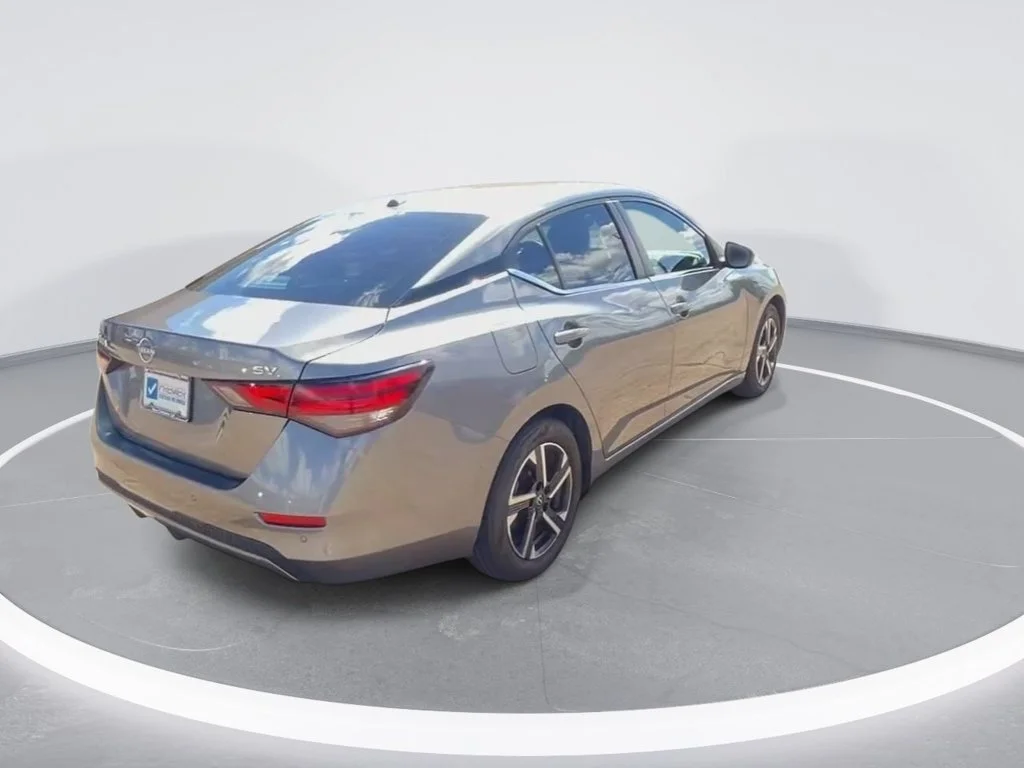 Used 2024 Gray Nissan SV image 8