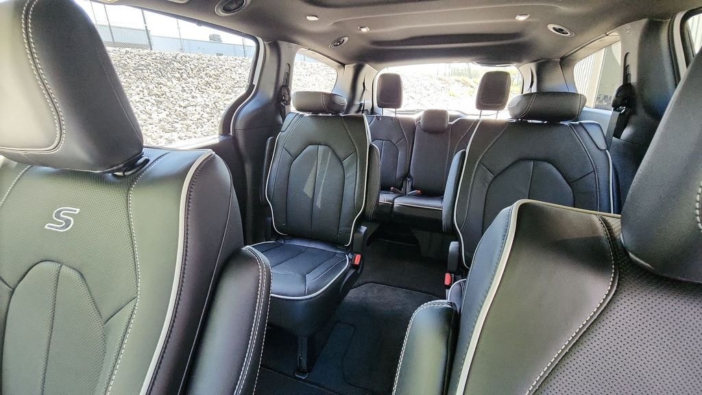 2026 Chrysler Pacifica Limited - Photo 30