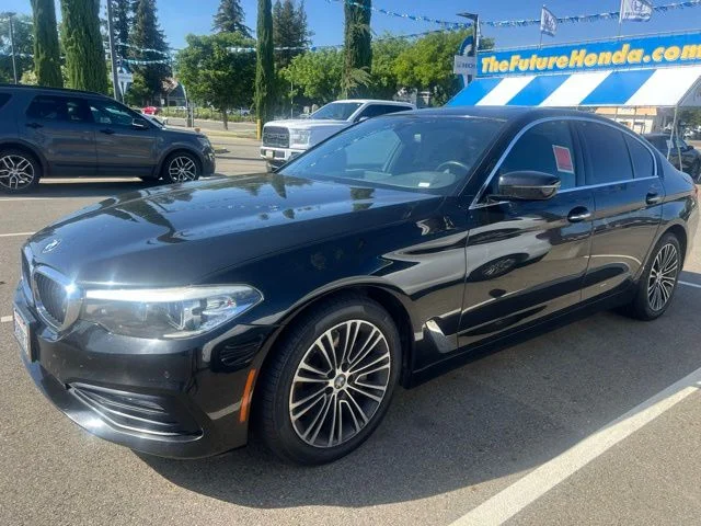 2018 BMW 5 Series 530i Sedan's photo
