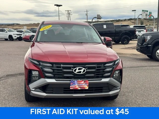 Used 2025 Red Hyundai SE image 10