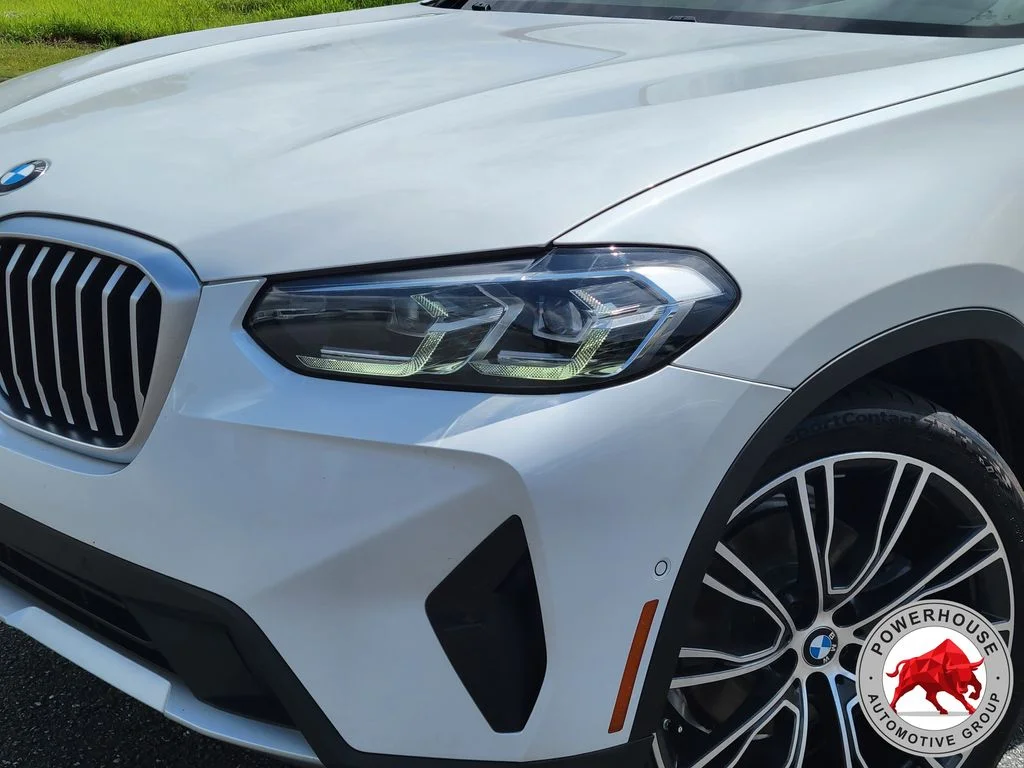 Used 2024 White BMW sDrive30i image 10