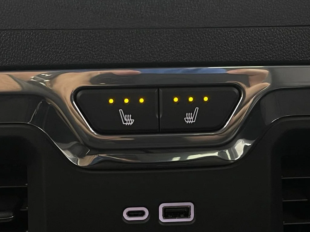 Used 2024 Summit White Chevrolet LTZ image 7