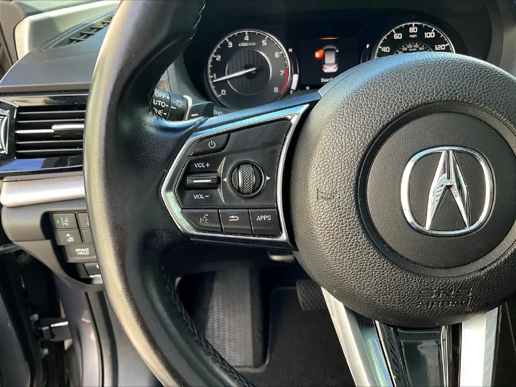 Used 2021 Majestic Black Pearl Acura Base image 12