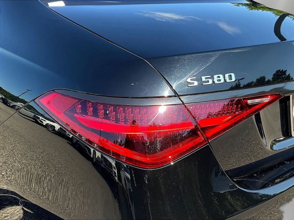 Certified Used 2023 Black Mercedes-Benz S 580 image 25