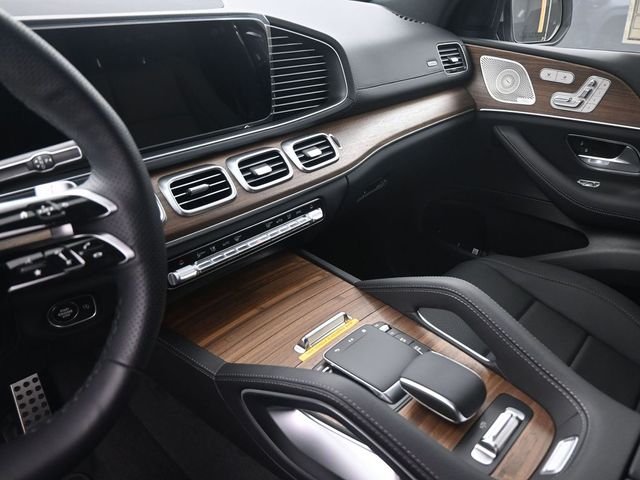Used 2025 Silver Mercedes-Benz GLS 450 image 31