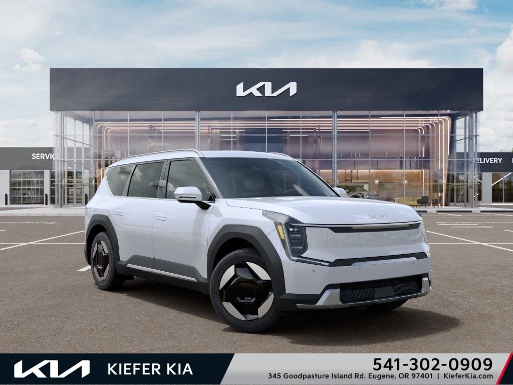 New 2026 Glacial White Pearl Kia Wind AWD image 1