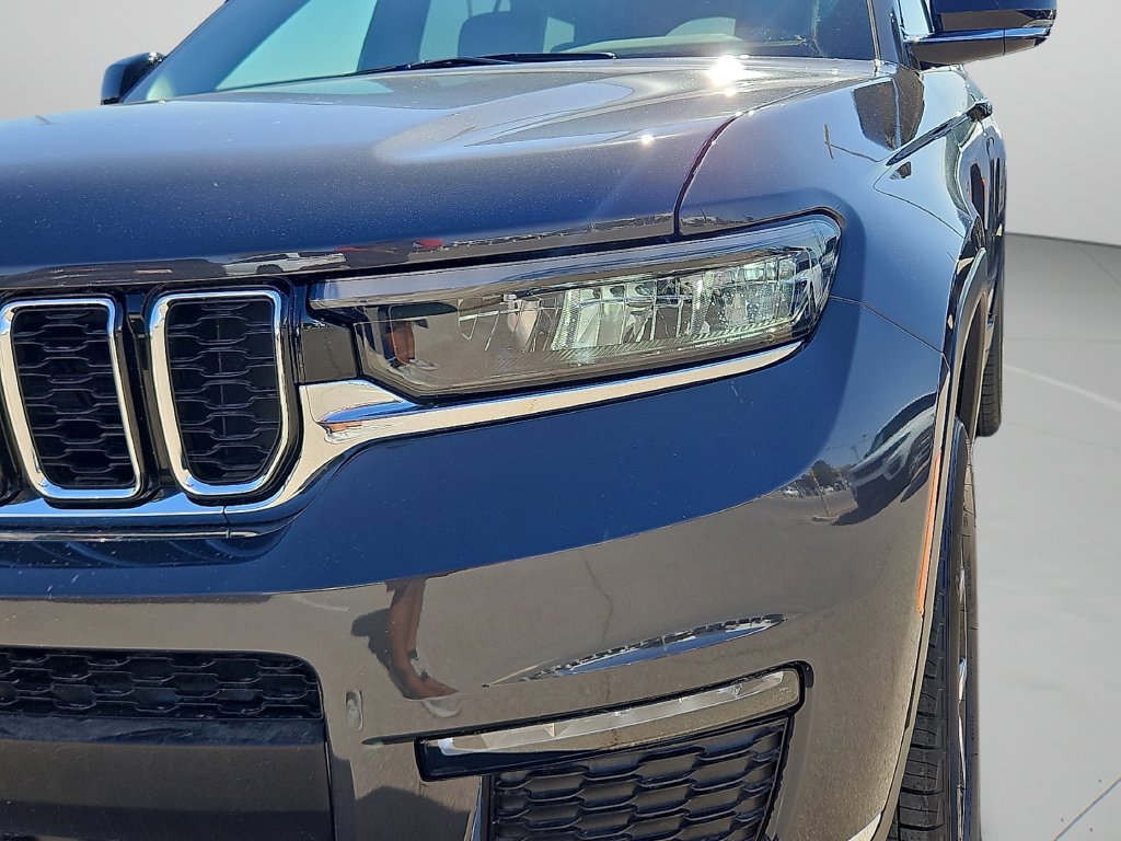 New 2025 Baltic Gray Metallic Clear-Coat Exterior Paint Jeep Limited image 46
