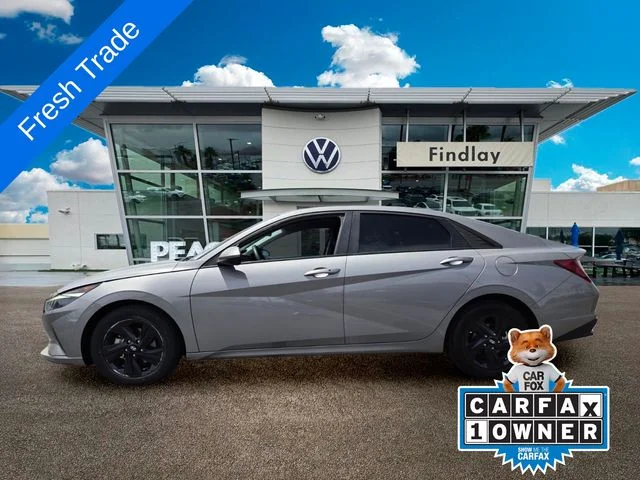 Used 2023 Silver Hyundai SEL image 3
