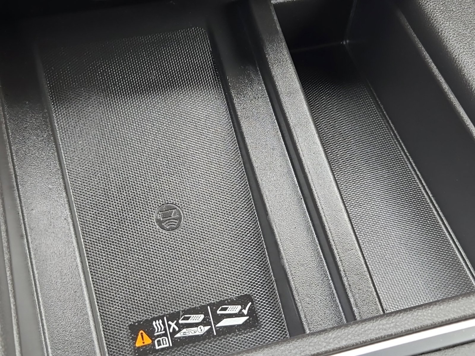 Used 2021 ONYX BLACK GMC Denali image 28