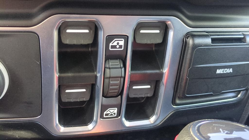 Used 2024 Gray Jeep Sahara image 19