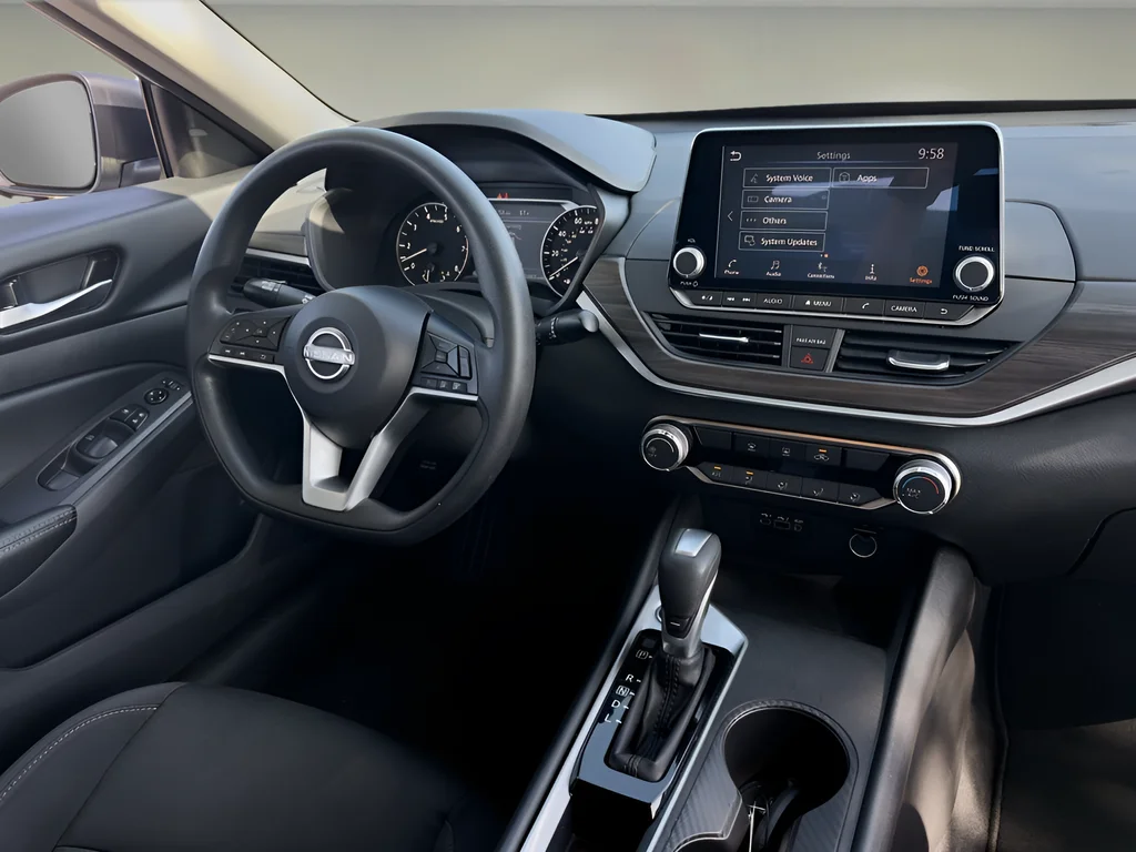Used 2025 Silver Nissan 2.5 SV image 8
