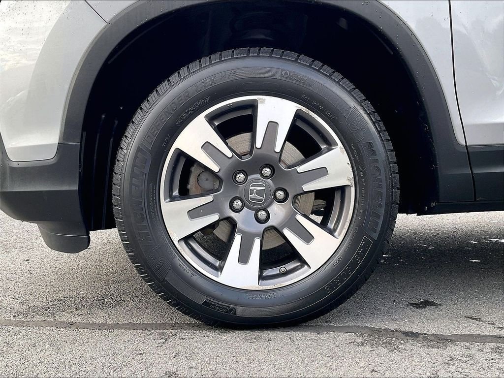 Used 2019 Gray Honda RTL image 7