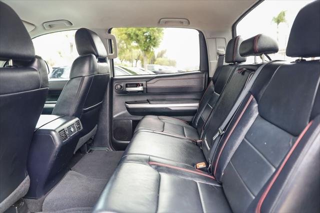 Certified Used 2017 SUPER WHITE Toyota  image 16