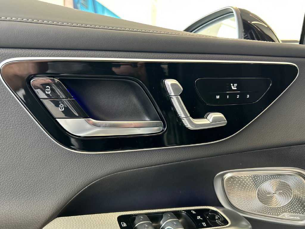 New 2027 Black Mercedes-Benz GLC 300 image 47