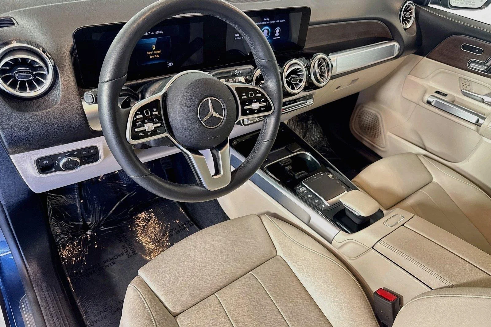 Used 2022 Denim Blue Metallic Mercedes-Benz GLB 250 image 9