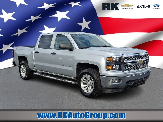 Used 2014 Silver Chevrolet LT image 1