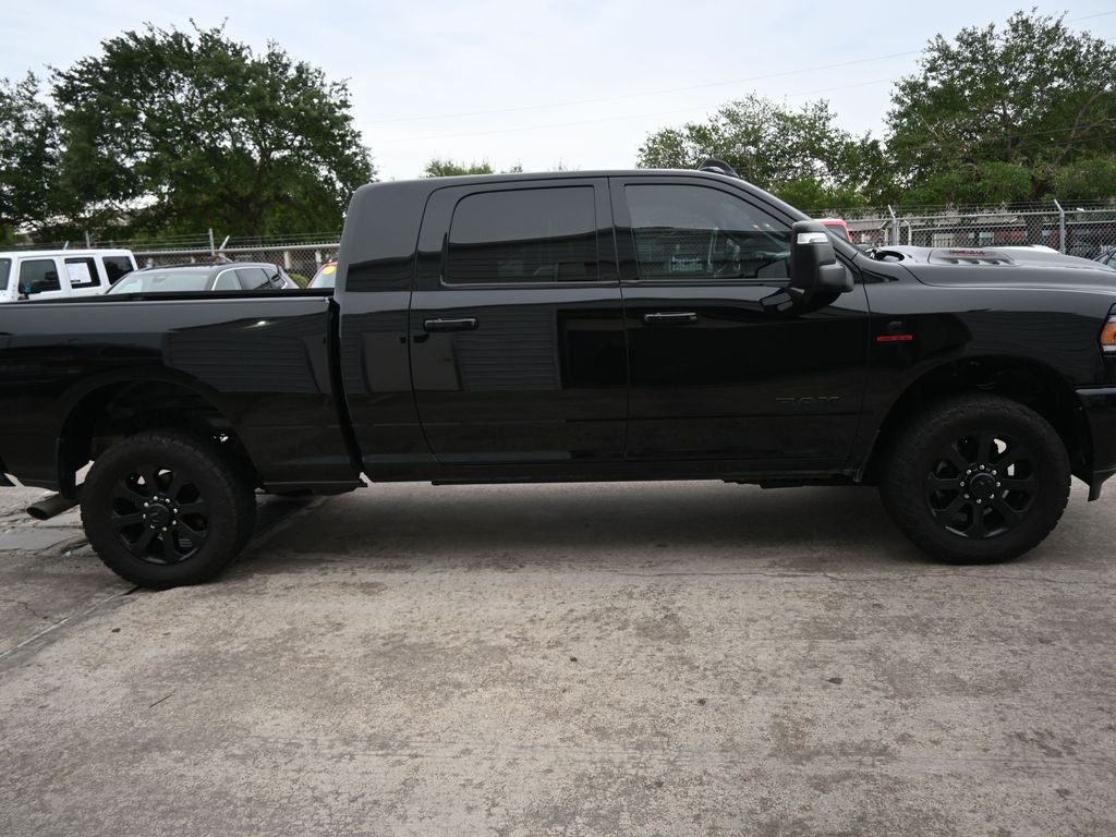 Used 2023 Black Ram Laramie image 18