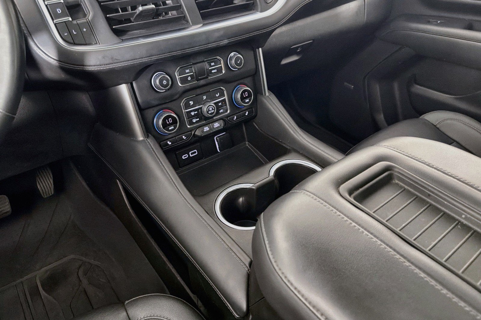 Used 2023 Dark Ash Metallic Chevrolet Z71 image 6