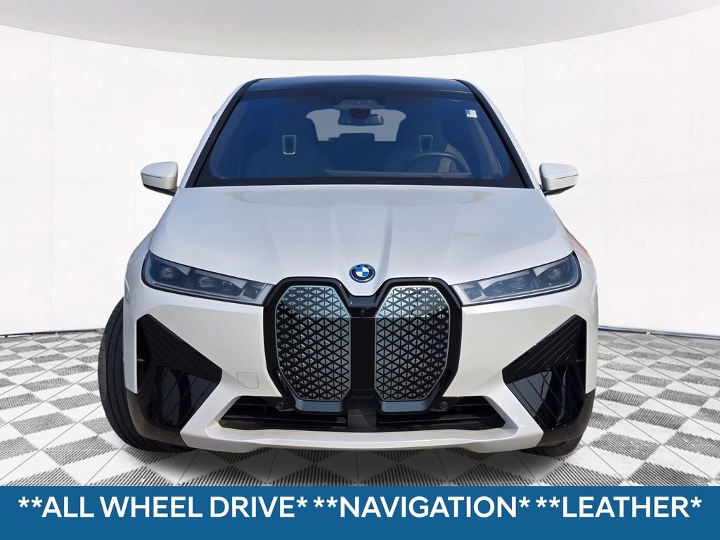 Used 2022 BMW iX Base with VIN WB523CF00NCK52065 for sale in Oak Lawn, IL