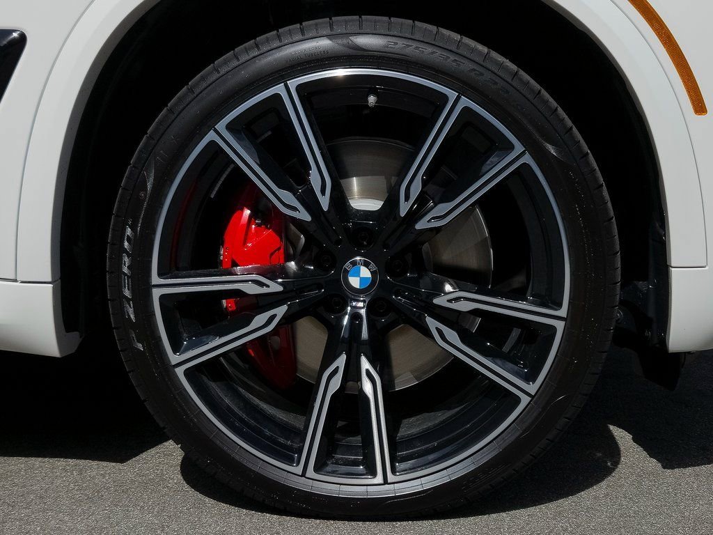 2026 BMW X5 M60i - Photo 9