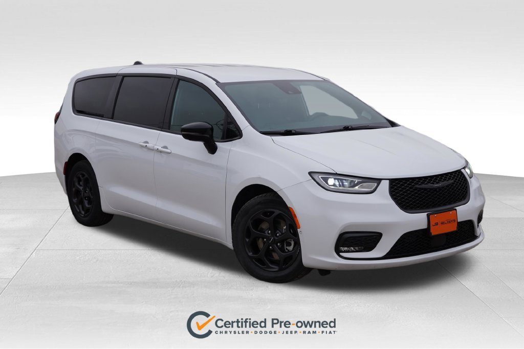 2024 Chrysler Pacifica PHEV Select